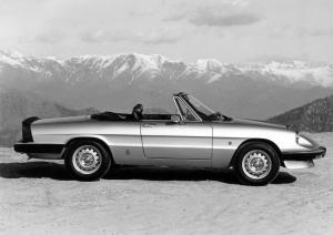 Alfa Romeo Spider 1983 года 